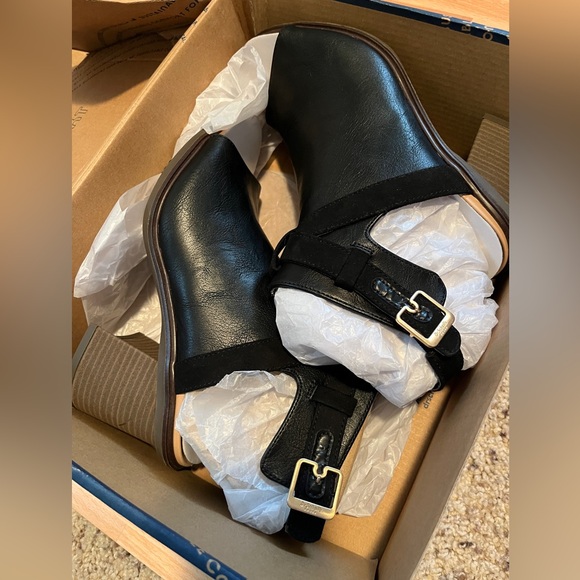 Dr. Scholl's Everly Sandal, 7.5 Medium Width - Picture 4 of 7